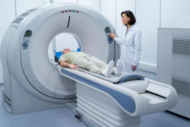 AI-vs.-Radiologists_-Exploring-the-Future-of-Medical-Imaging